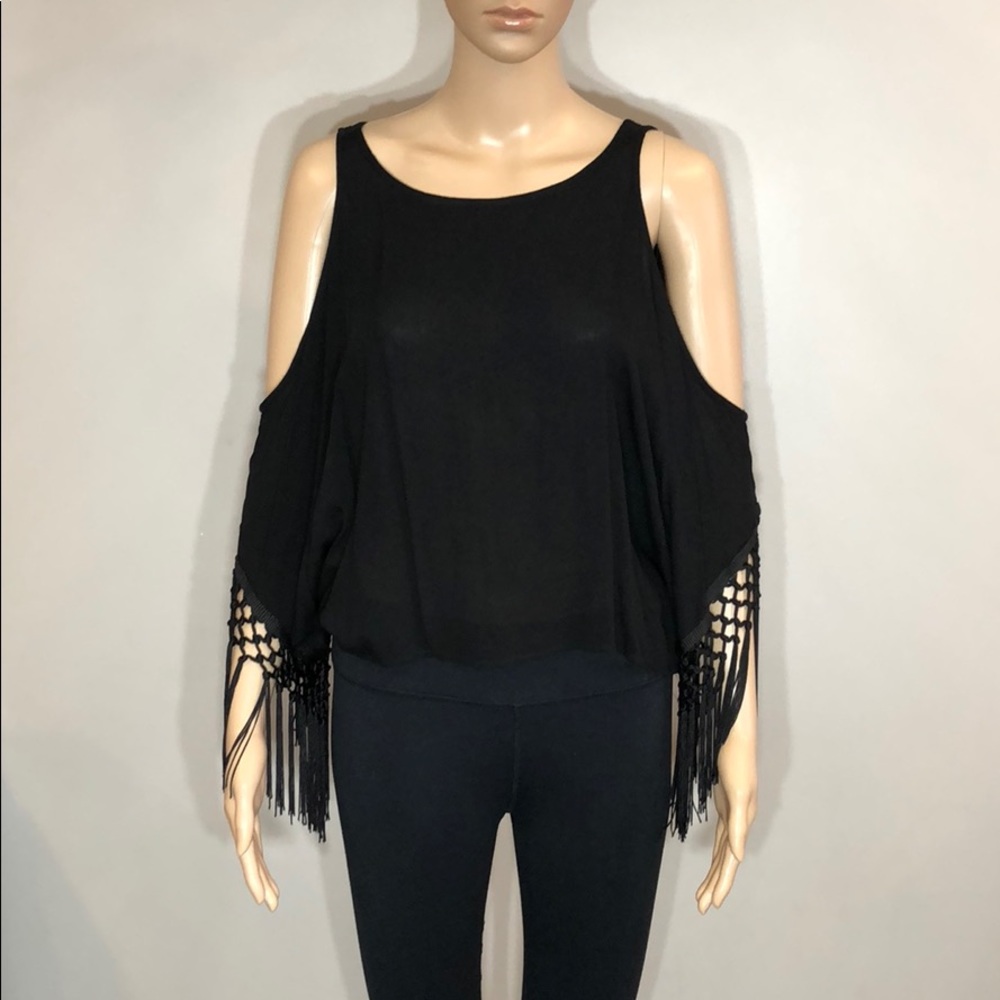 Cold shoulder fringe top